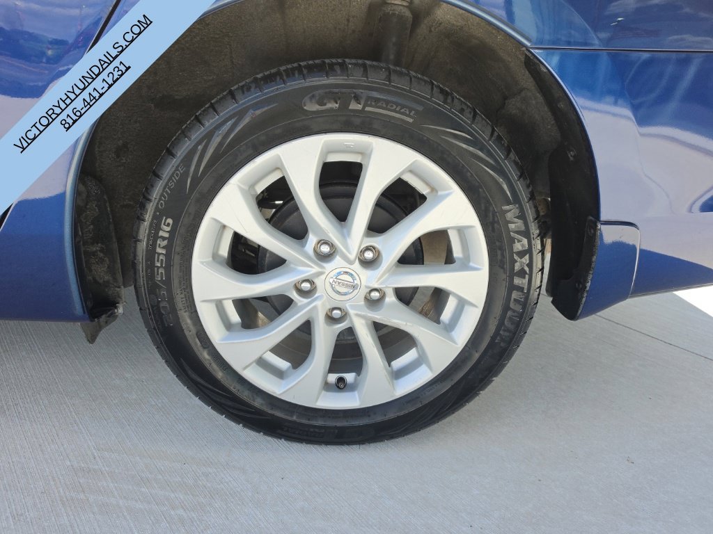Used 2018 Blue Nissan SV image 9
