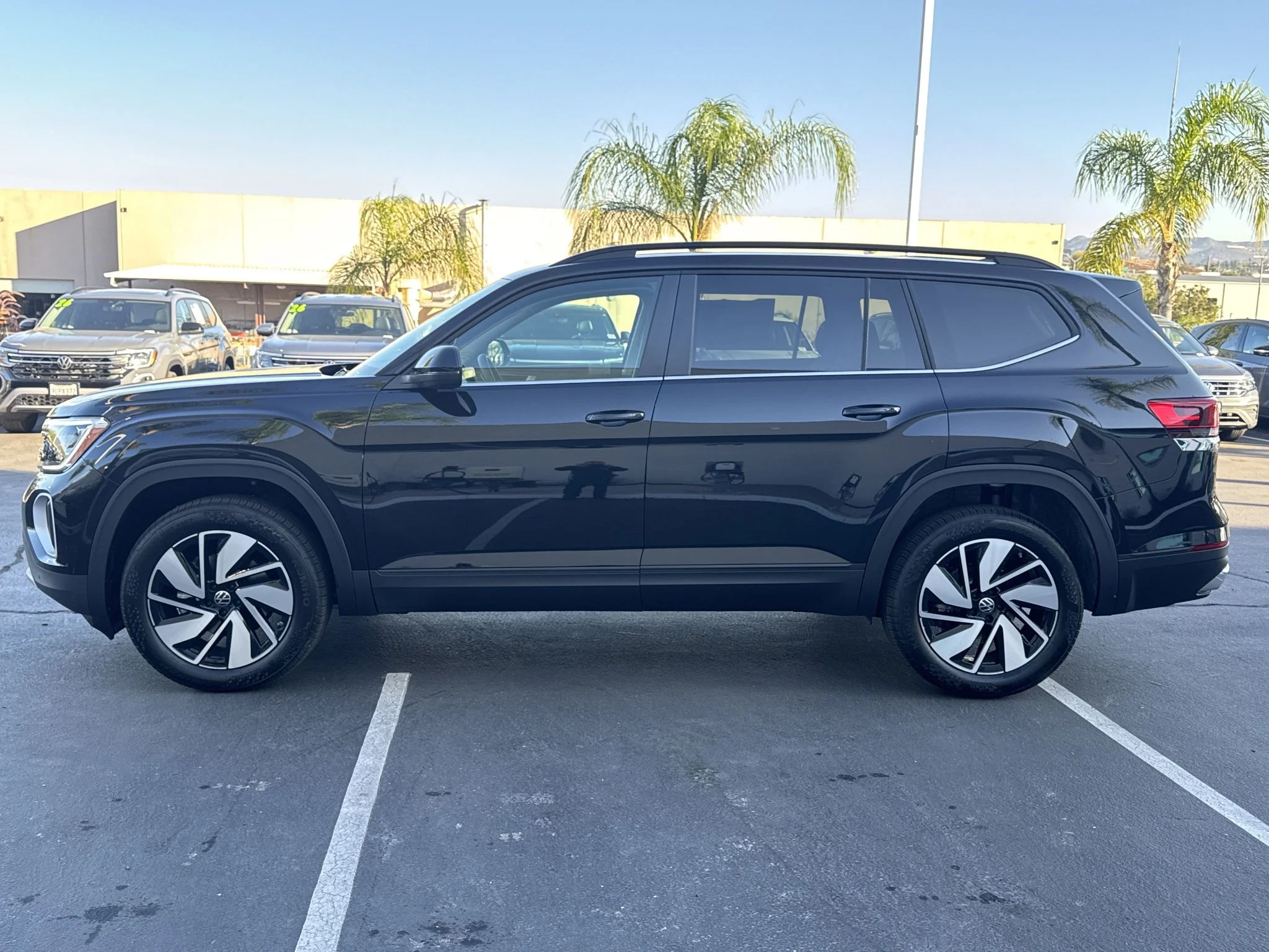 New 2026 Deep Black Pearl Volkswagen 2.0T SE w/Technology image 4