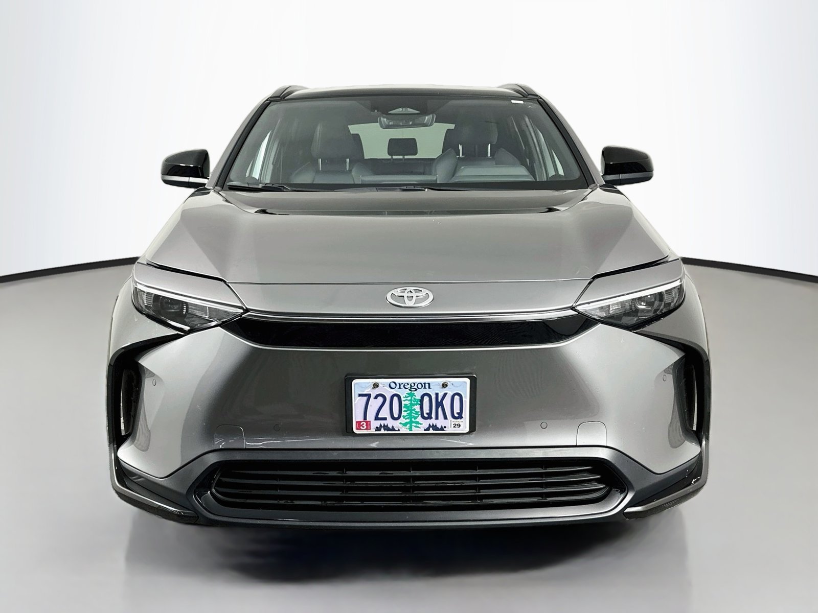 Used 2025 Heavy Metal Toyota XLE image 2