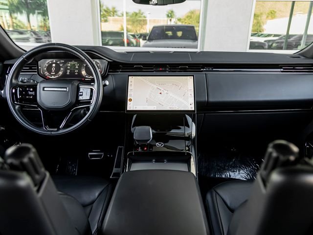 Used 2024 Fuji White Land Rover Dynamic SE image 20