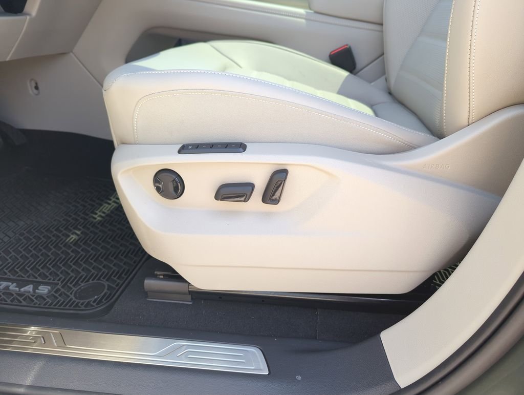 New 2026  Volkswagen SEL image 13