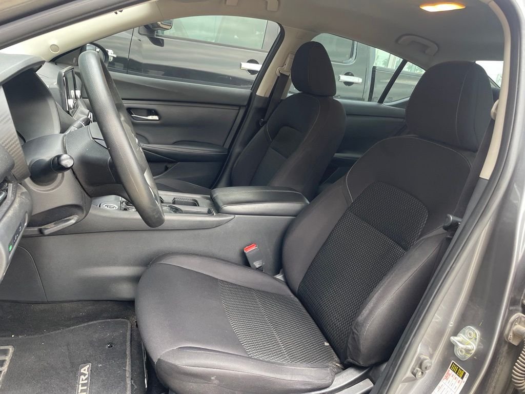 Used 2022 Gray Nissan S image 10