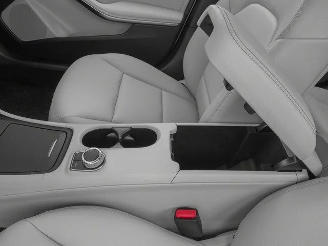 Used 2017 Cirrus White Mercedes-Benz GLA 250 image 21