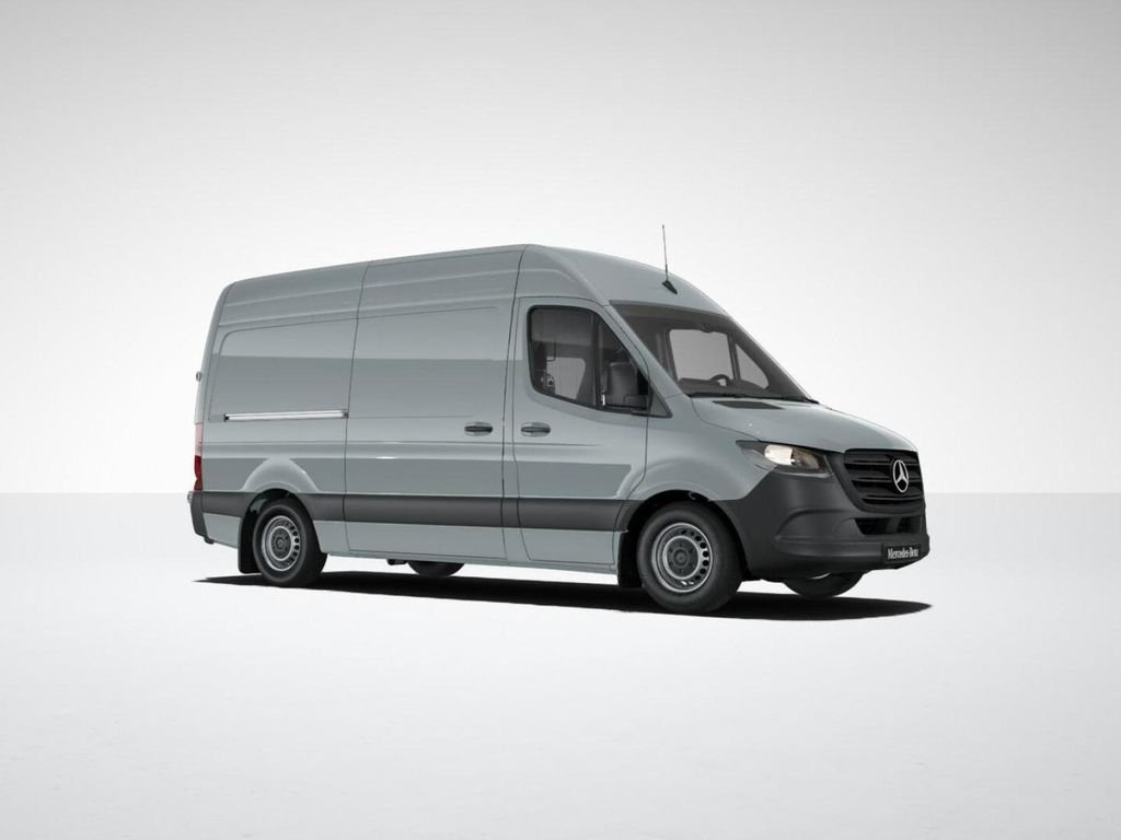 New 2025  Mercedes-Benz Cargo 144 WB image 12