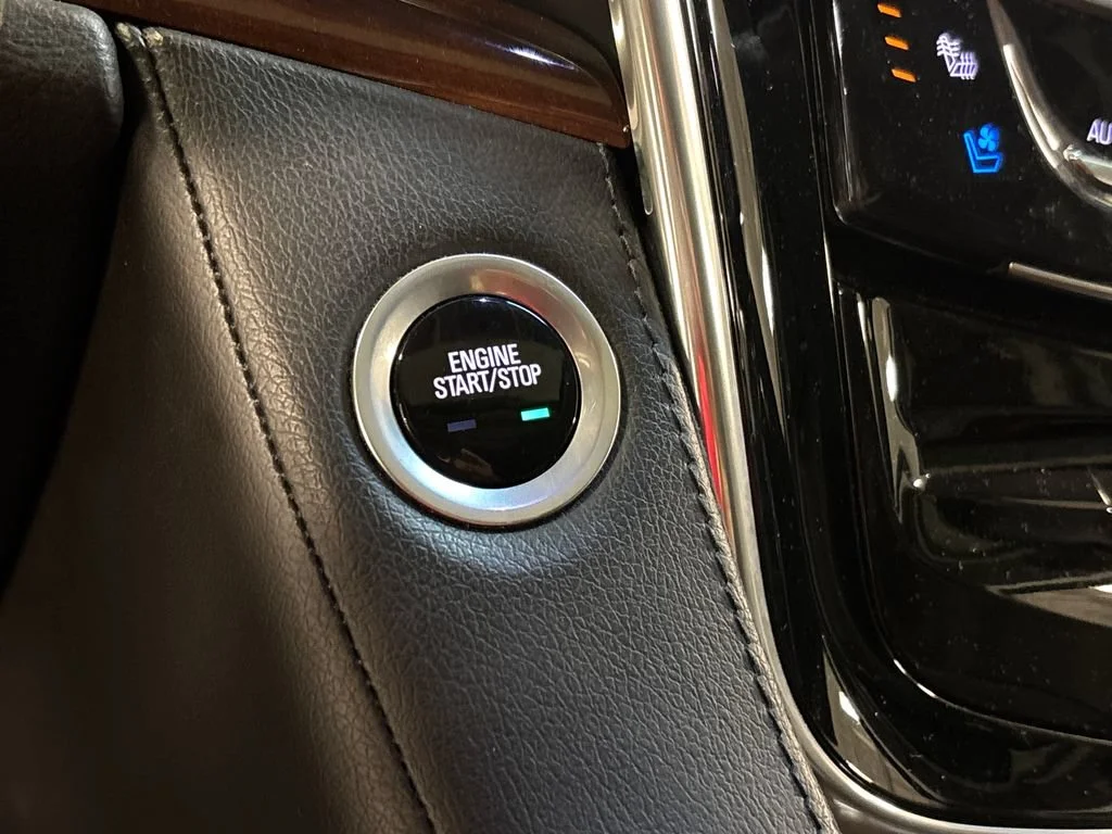 Used 2018 DARK GRANITE METALLIC Cadillac Premium Luxury image 33