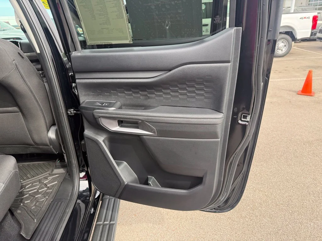 Used 2025 Black Ford XLT image 29