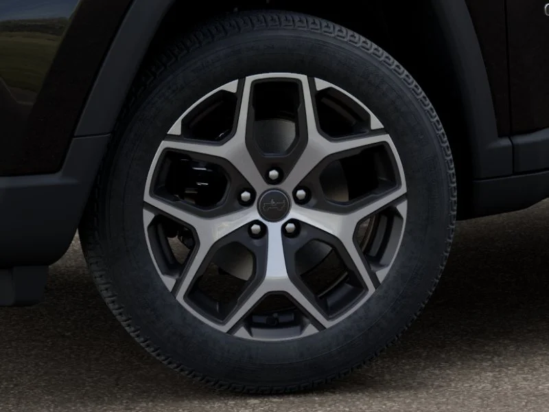 New 2026 Diamond Black Crystal Pearl-Coat Exterior Paint Jeep Limited image 34