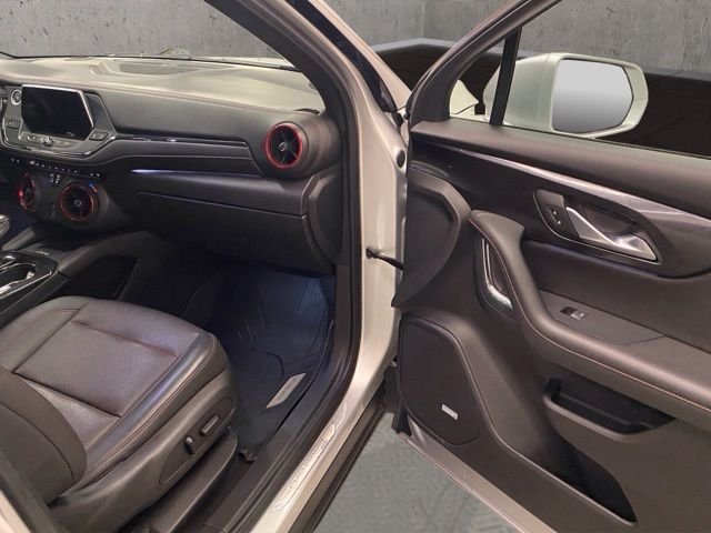 Used 2020 Silver Chevrolet RS image 21