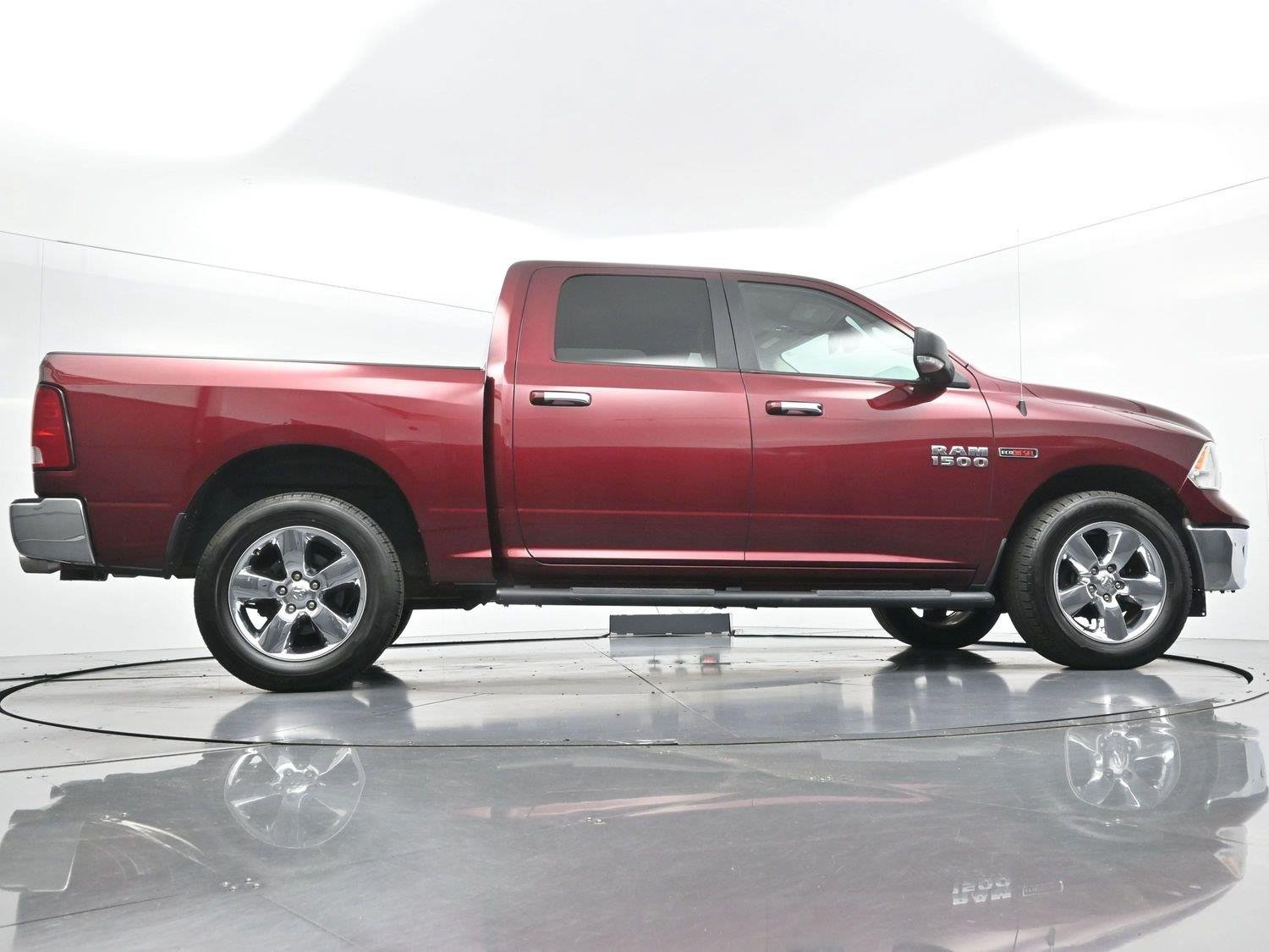 Used 2017 Delmonico Red Pearlcoat Ram Big Horn image 52