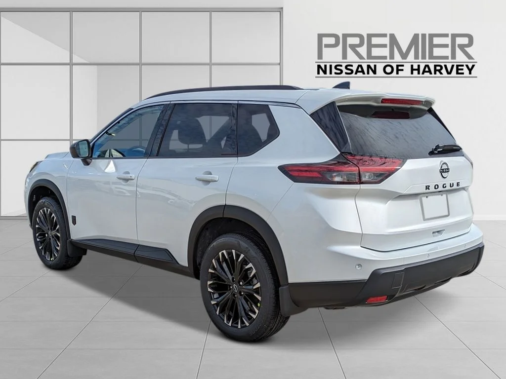 New 2026 Everest White Pearl TriCoat Nissan Dark Armor™ image 3