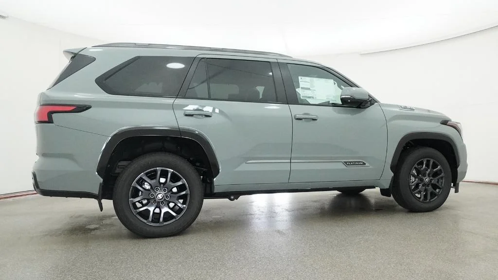 New 2026 Lunar Rock Toyota Platinum image 17