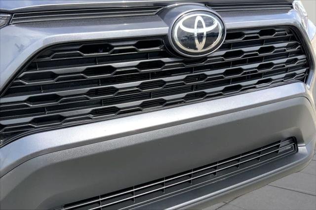 Certified Used 2025 MAGNETIC GRAY MET. Toyota  image 29