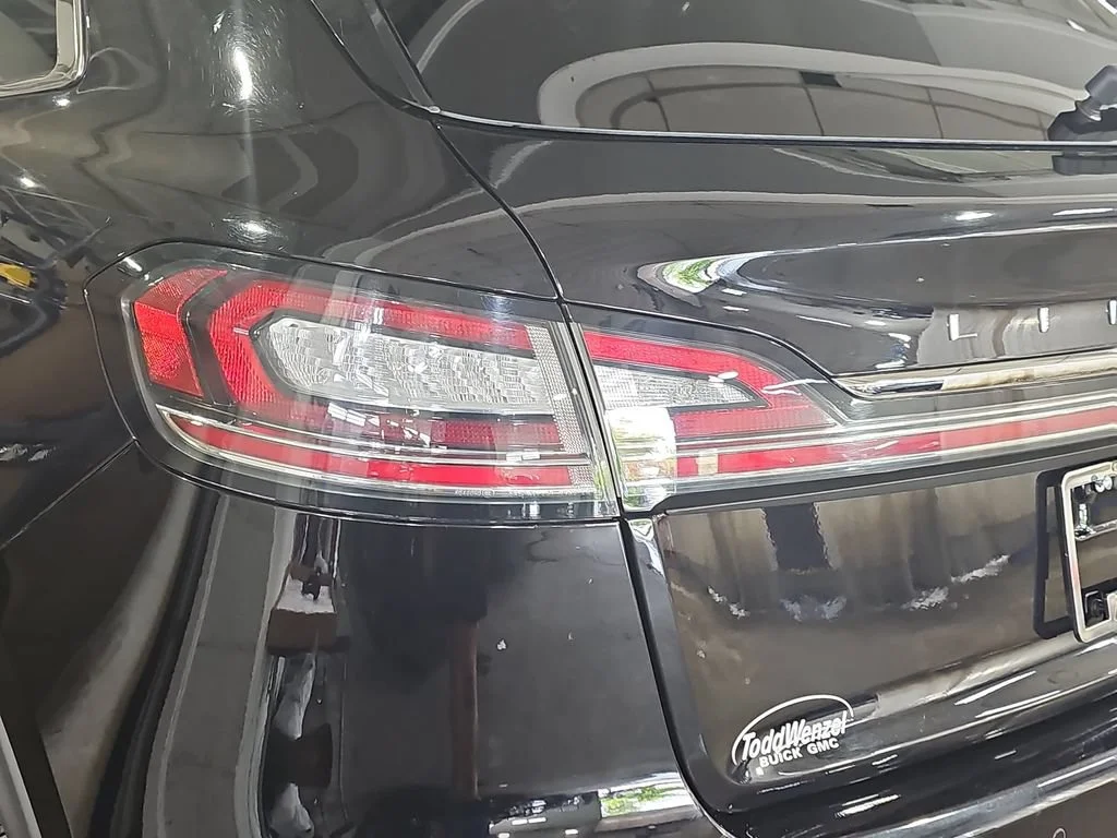 Certified Used 2019 Black Lincoln Reserve image 41