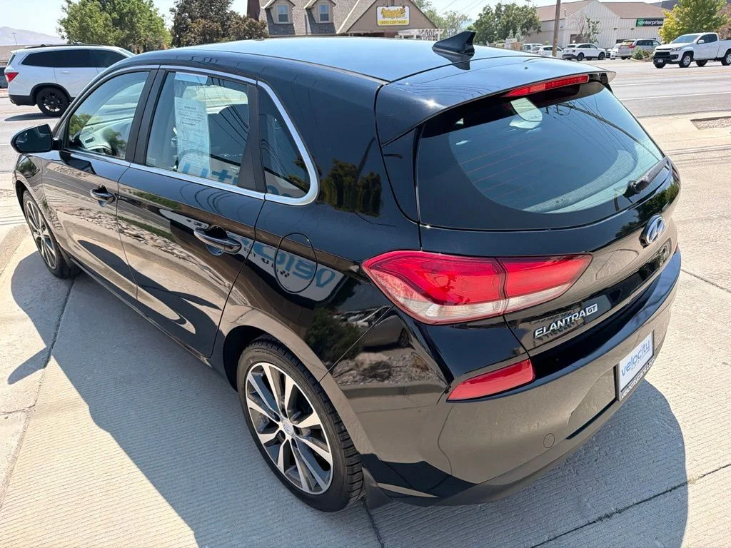 Used 2019 Black Hyundai Base image 5