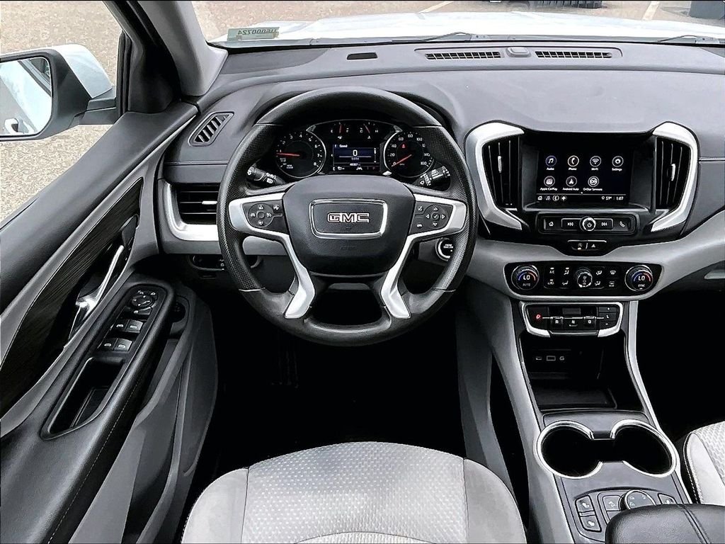 Used 2023 White GMC SLE image 17