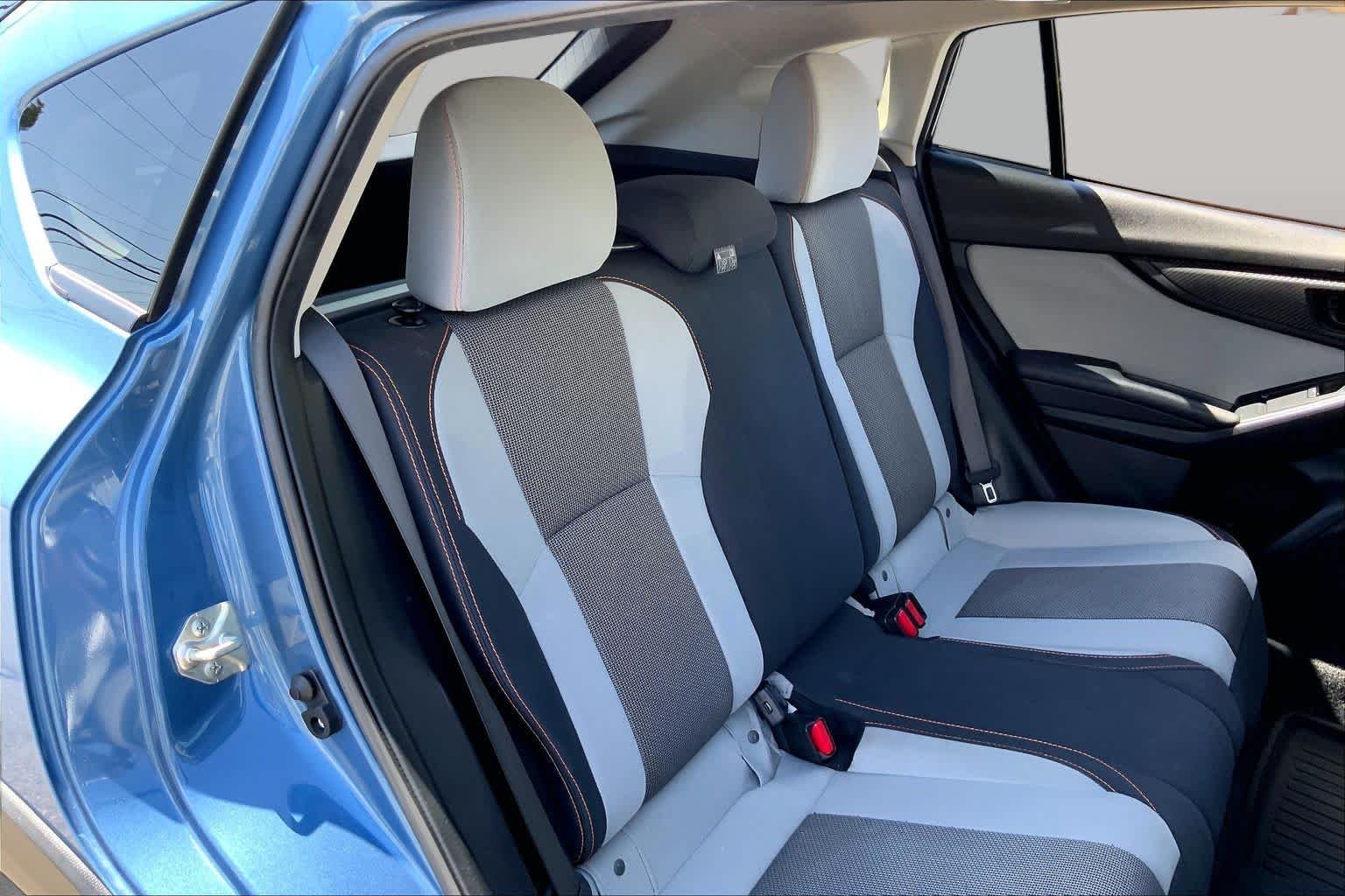 Used 2021 Horizon Blue Pearl Subaru Premium image 17