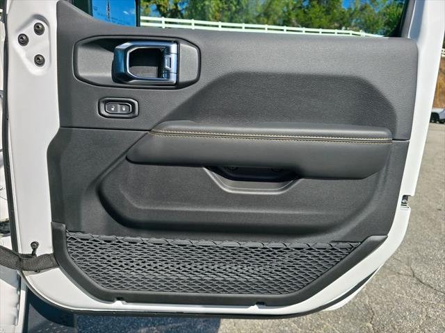 2026 Jeep Wrangler 4-Door Sahara - Photo 40