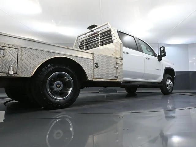 Used 2021 White Chevrolet LT image 42