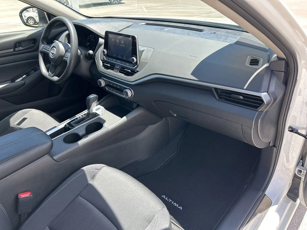 Certified Used 2025 White Nissan 2.5 S image 42