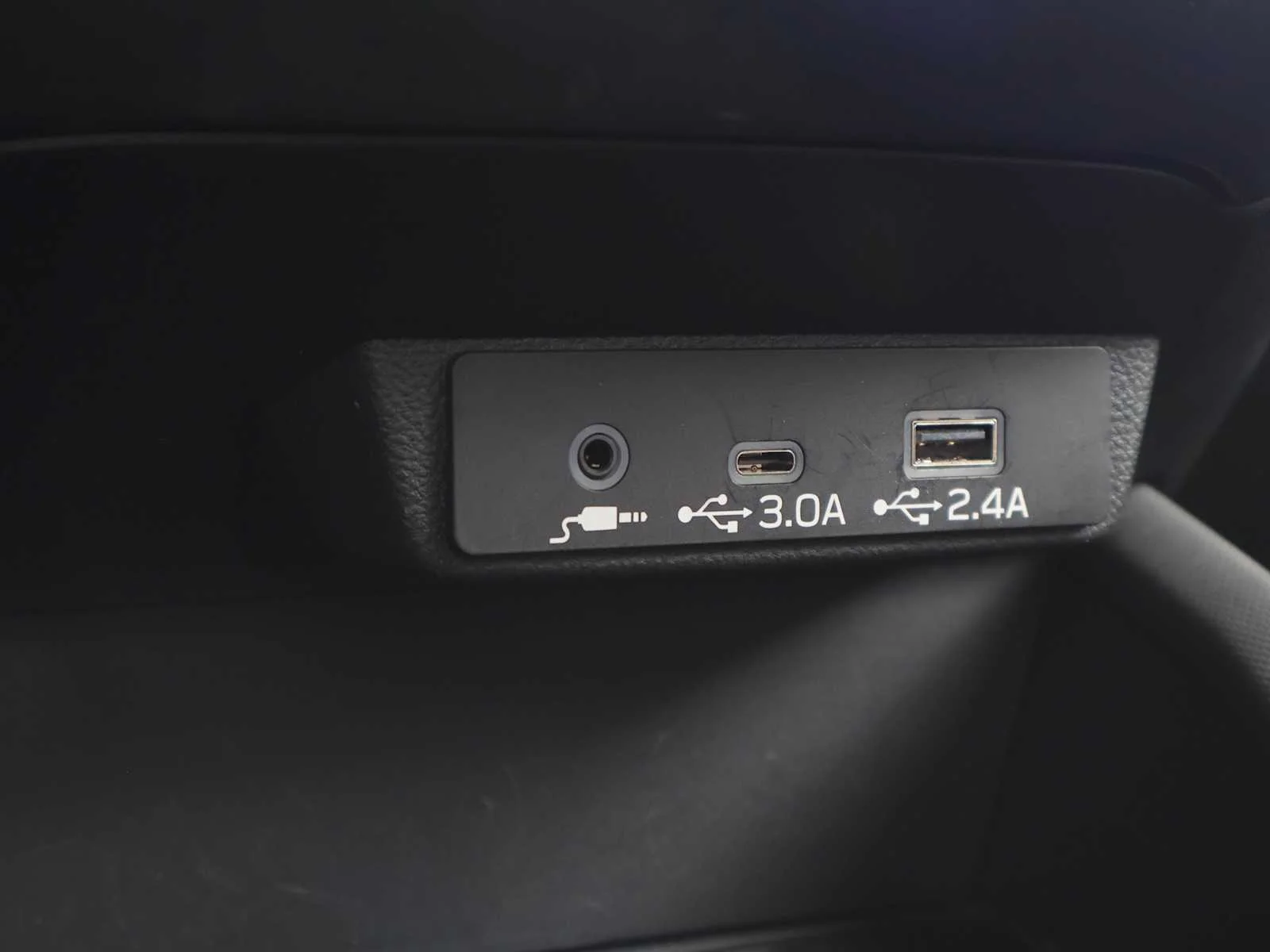 Certified Used 2025 Ice Silver Metallic Subaru Premium image 22