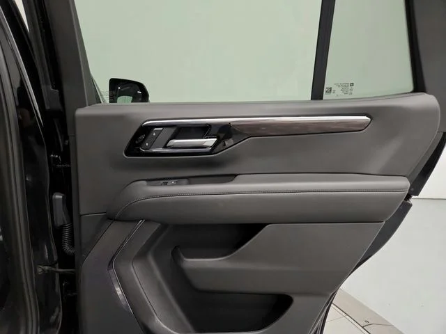Used 2025 Black Chevrolet LT image 40