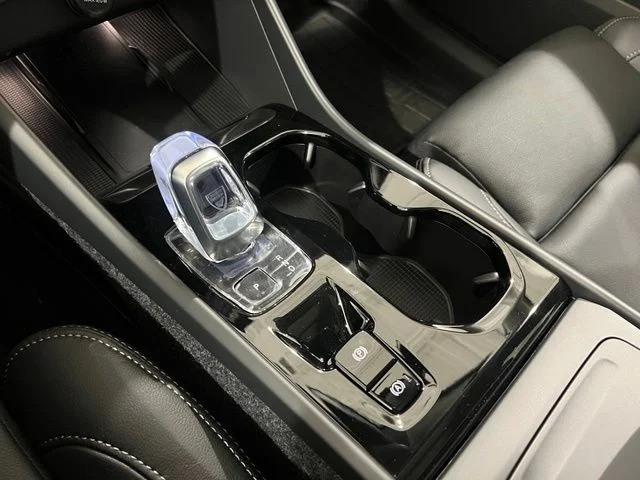 2026 Volvo XC40 Ultra - Photo 19
