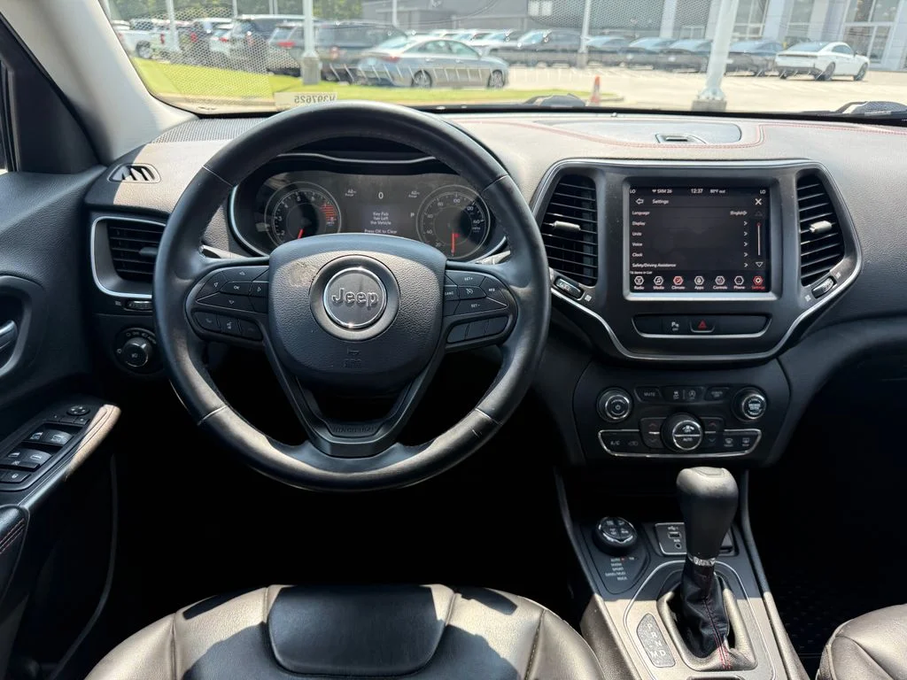 Used 2019 Gray Jeep Trailhawk image 7