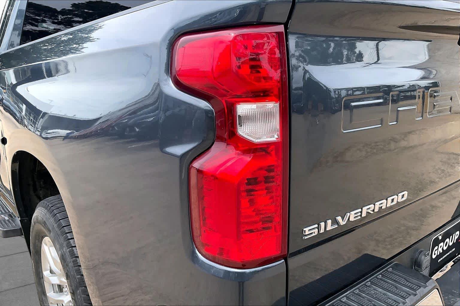 Used 2021 Shadow Gray Metallic Chevrolet LT image 29