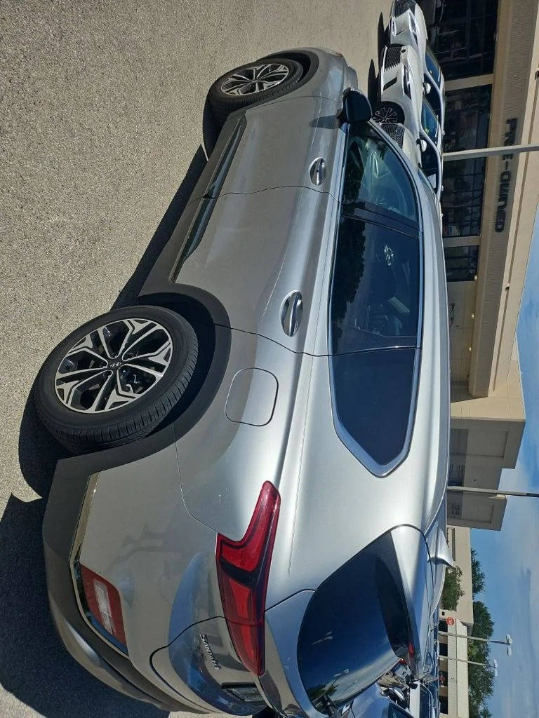 Used 2020 Silver Hyundai Limited image 28