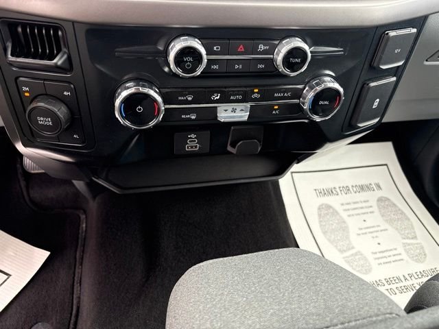 Used 2025 Black Ford XLT image 30