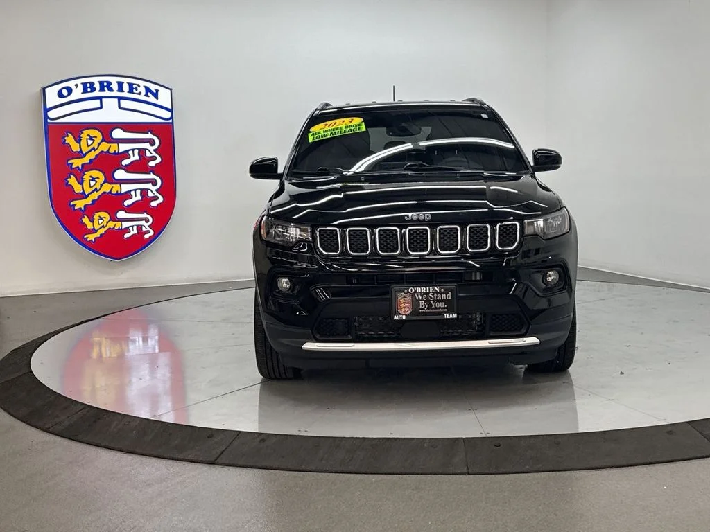 Used 2023 Diamond Black Jeep Limited image 26
