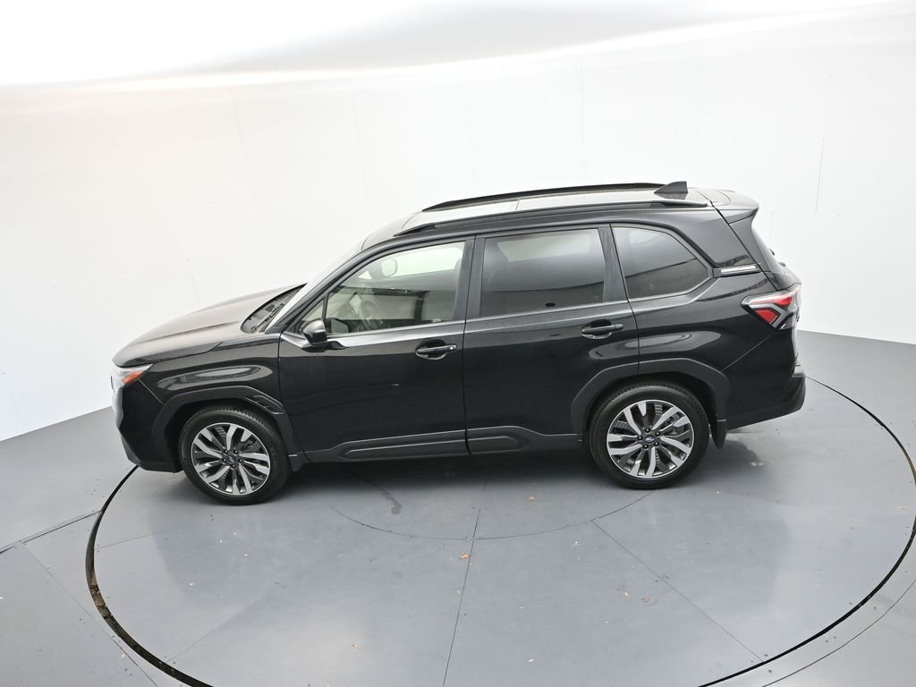 Used 2025 Crystal Black Silica Subaru Touring image 27