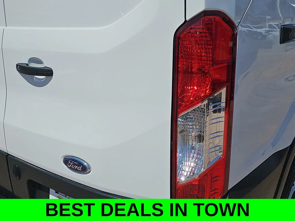 New 2025 Oxford White Ford Cargo Van image 41