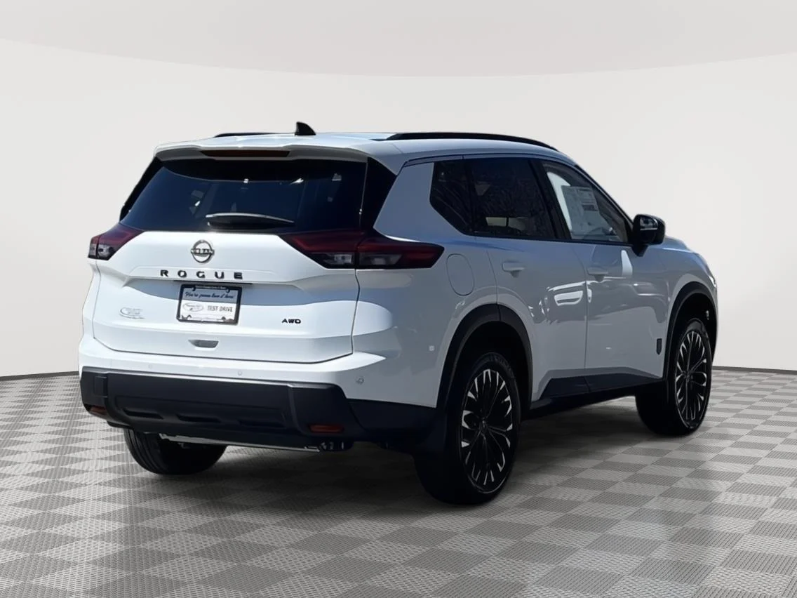 New 2026 Everest White Pearl TriCoat Nissan Dark Armor™ image 5