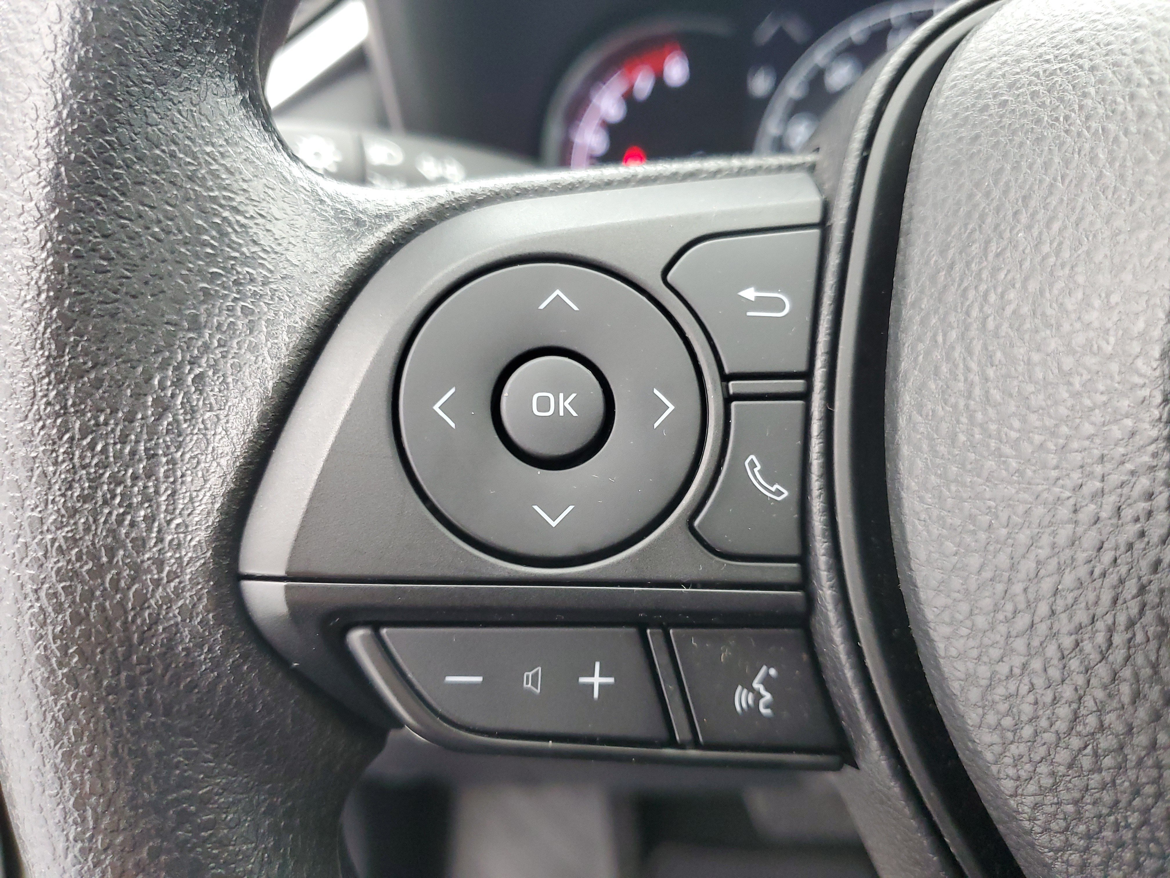 Used 2024 Ice Cap Toyota XLE image 25