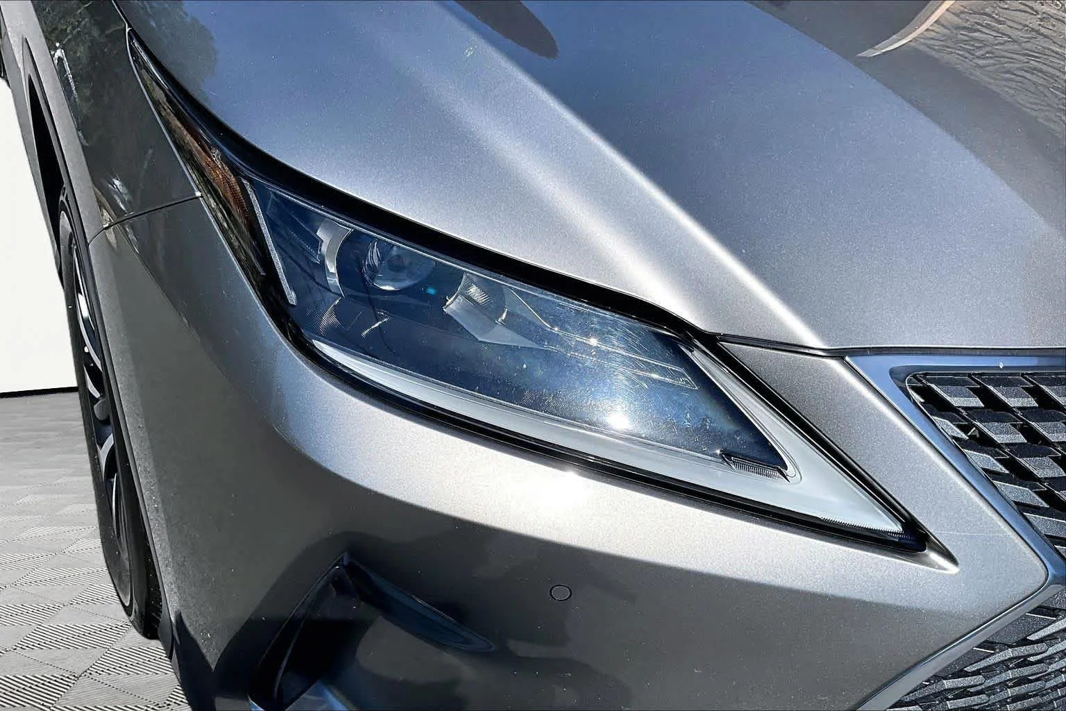 Used 2020 Atomic Silver Lexus  image 55