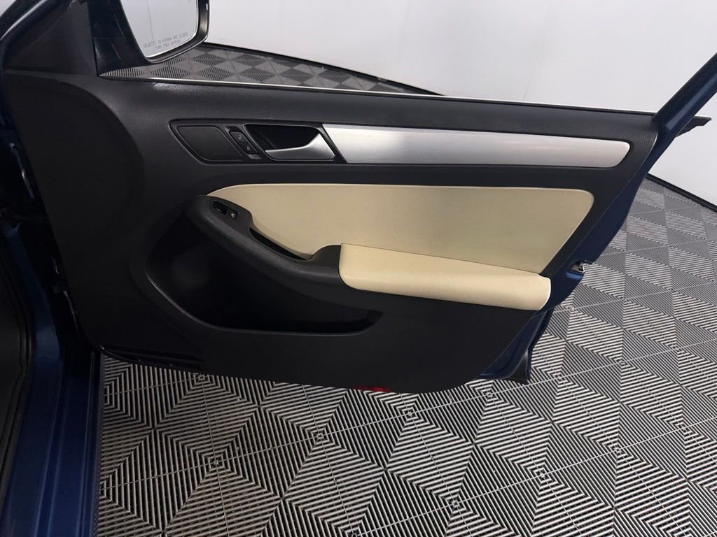 Used 2018 Blue Volkswagen 1.8T SEL image 29