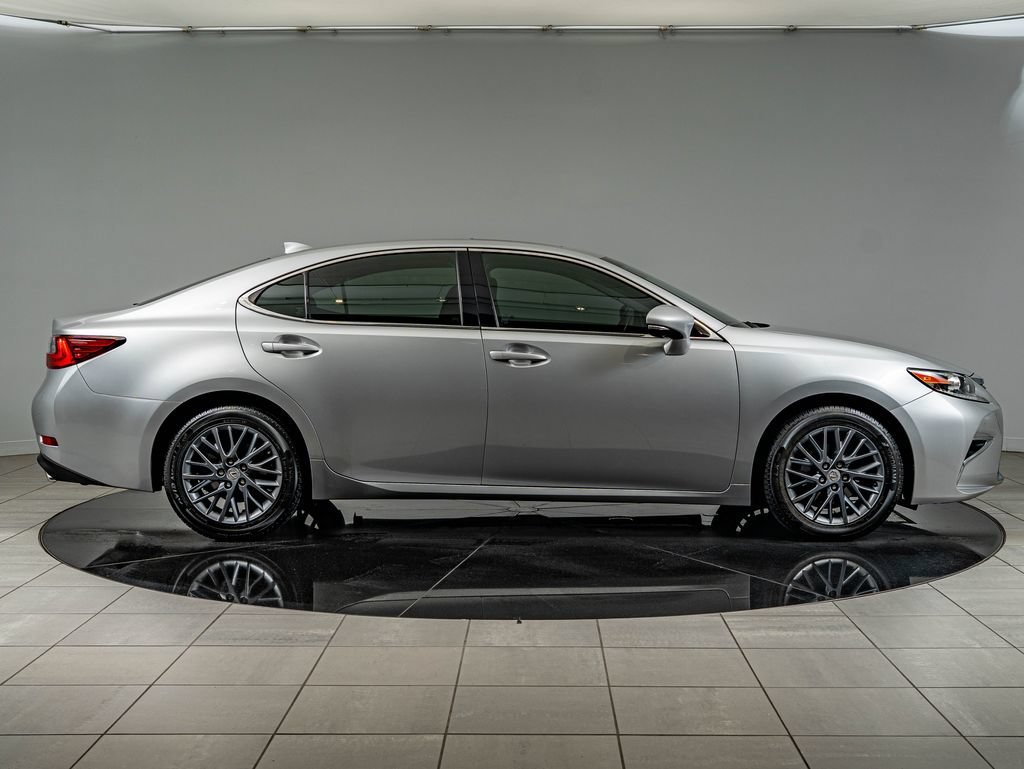 Used 2018 Silver Lexus 350 image 4