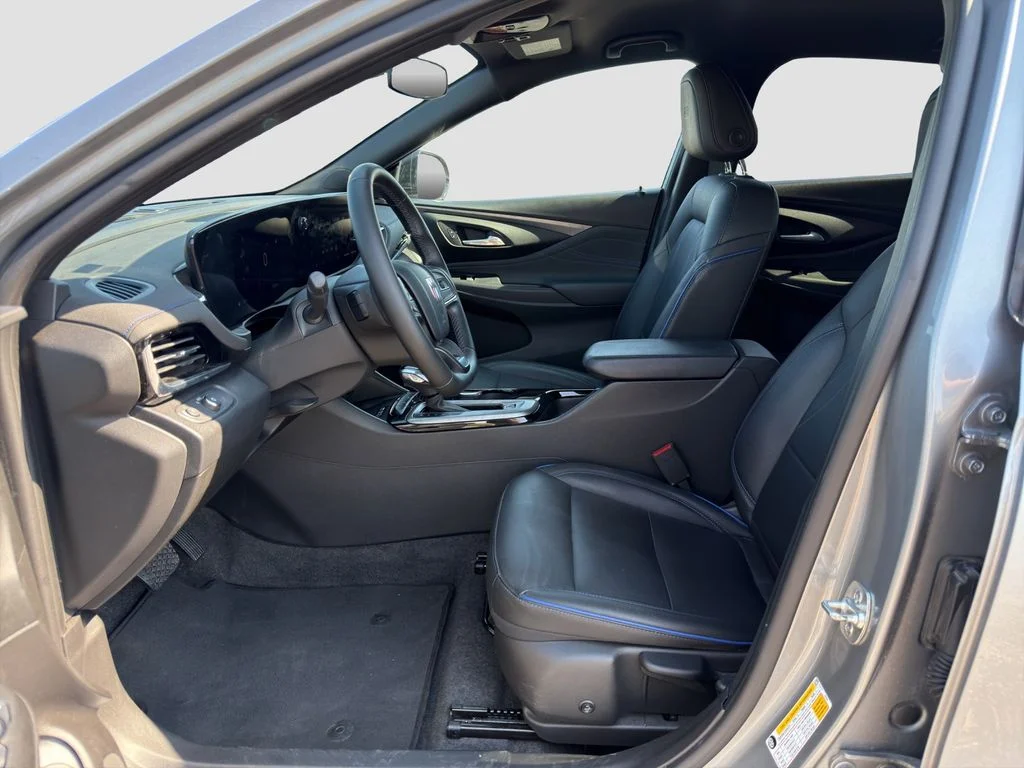 2025 Buick Envista Sport Touring - Photo 9