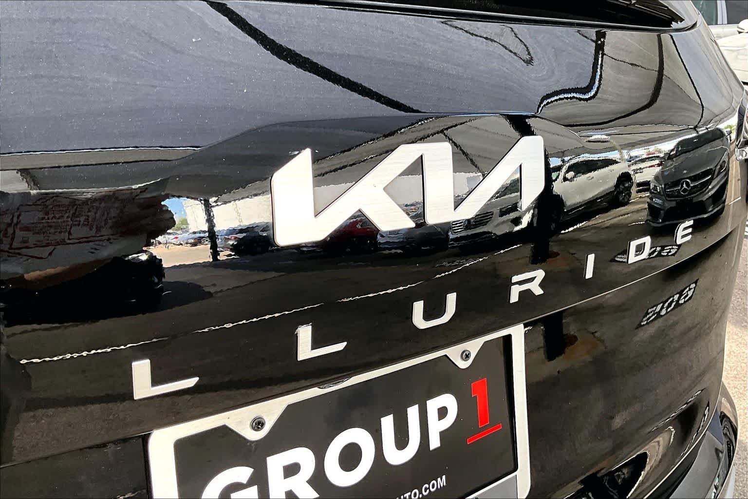 Used 2023 Ebony Black Kia EX image 31