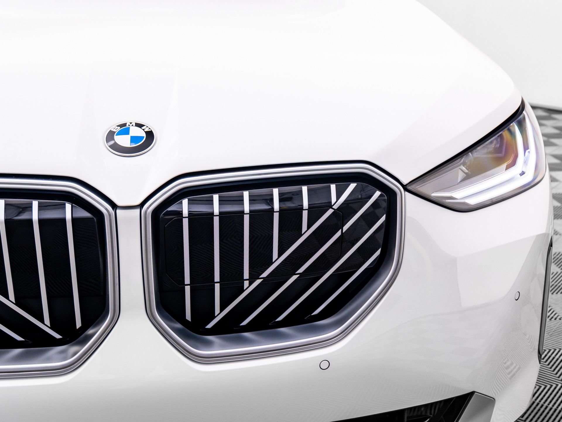 Certified Used 2026 Alpine White BMW 30 xDrive image 28