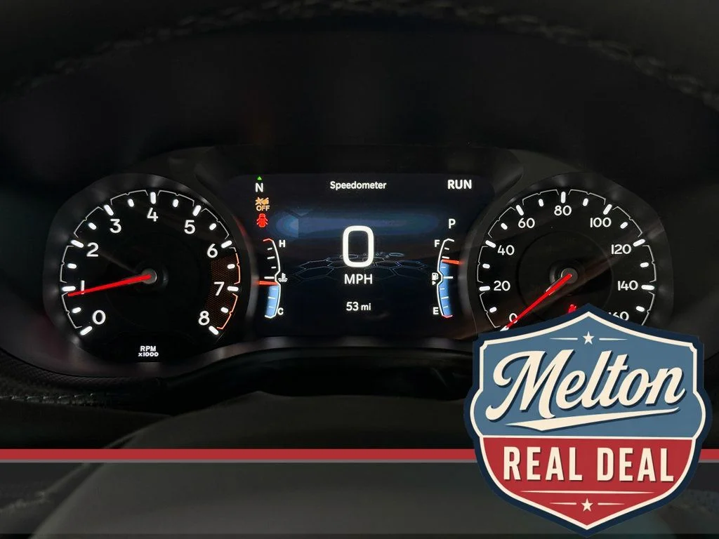 New 2025 Black Jeep Latitude image 30