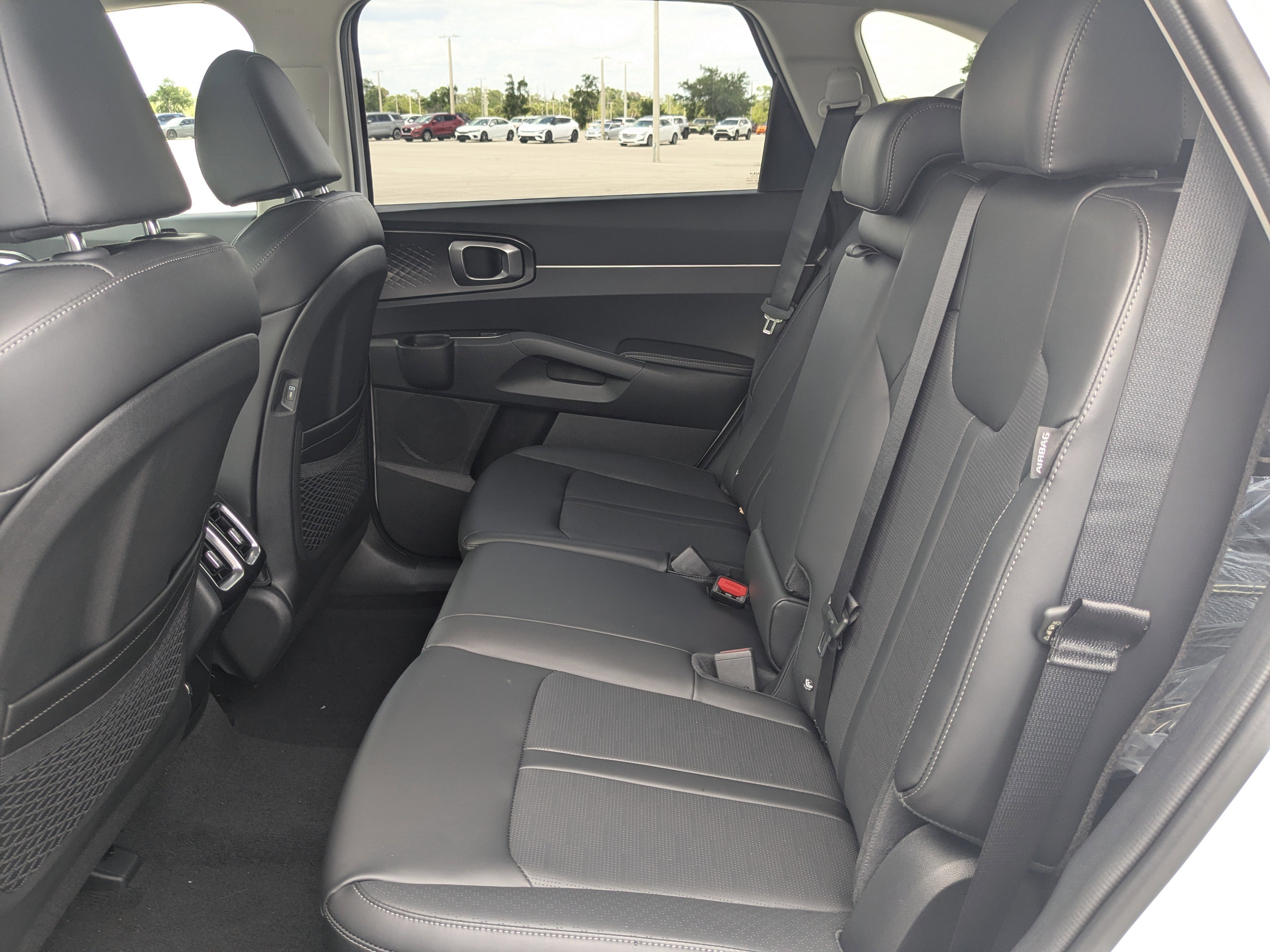 New 2026 Glacial White Pearl Kia S image 16