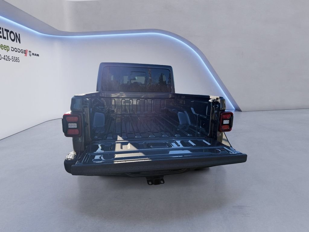 New 2026 Granite Crystal Metallic Clear-Coat Exterior Paint Jeep Mojave X image 19