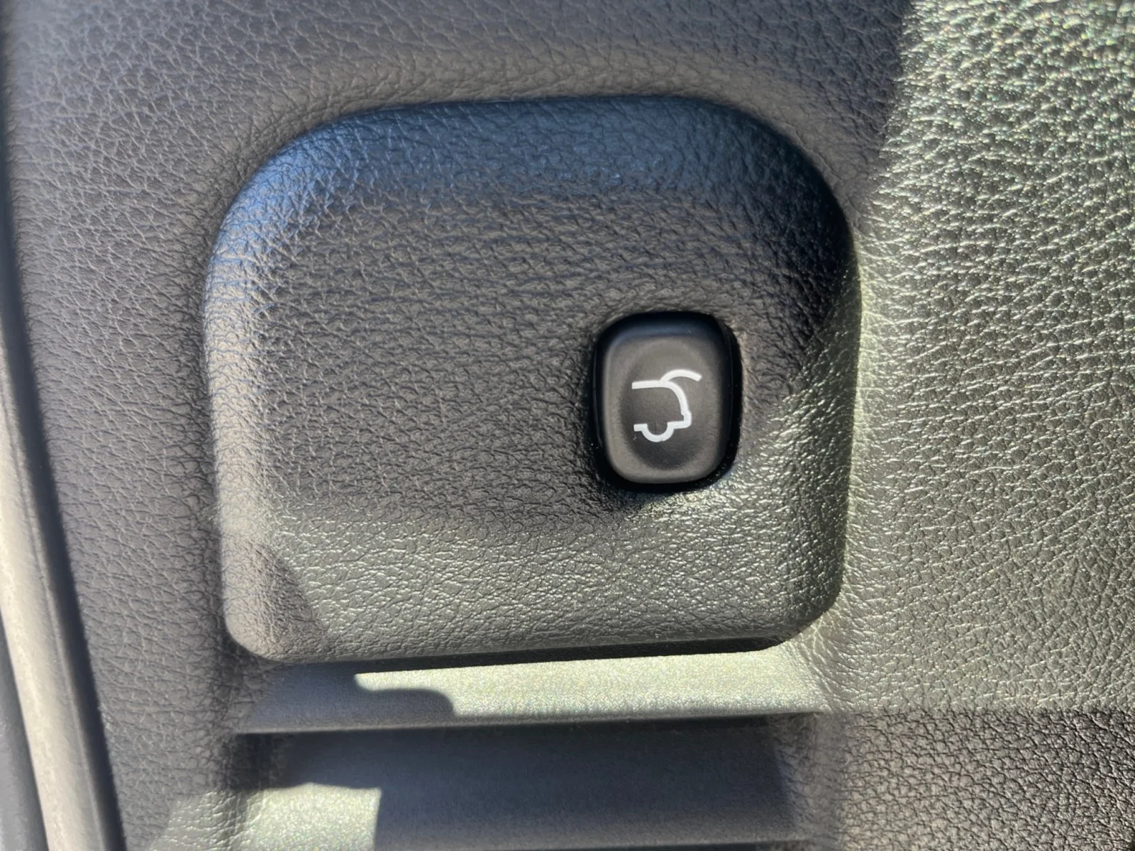 Used 2014 Brilliant Black Crystal Pearlcoat Jeep SRT8 4WD image 40