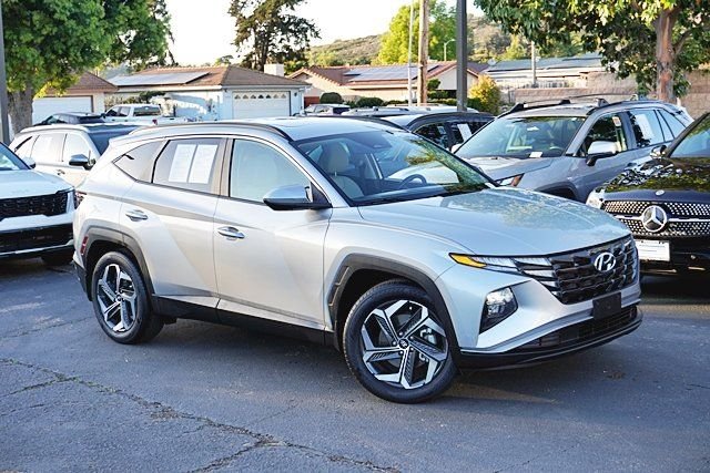 Used 2023 Silver Hyundai SEL image 2