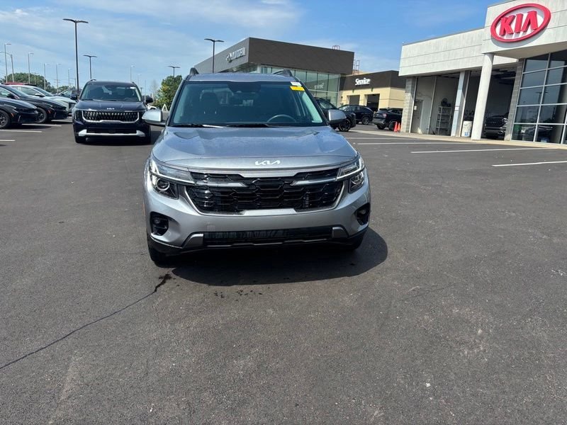 Used 2024 Gray Kia X-Line image 2
