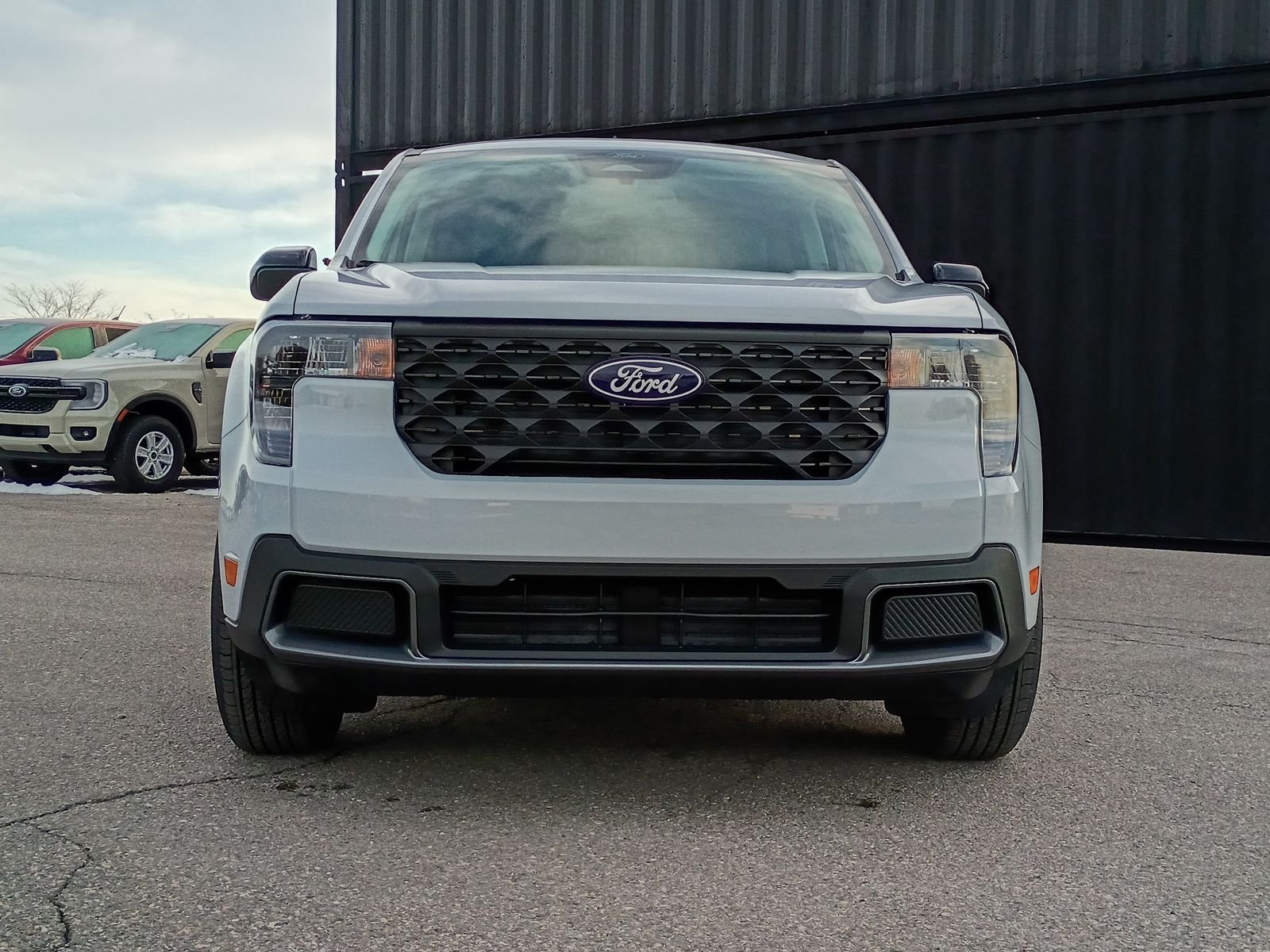View vehicle photo 3