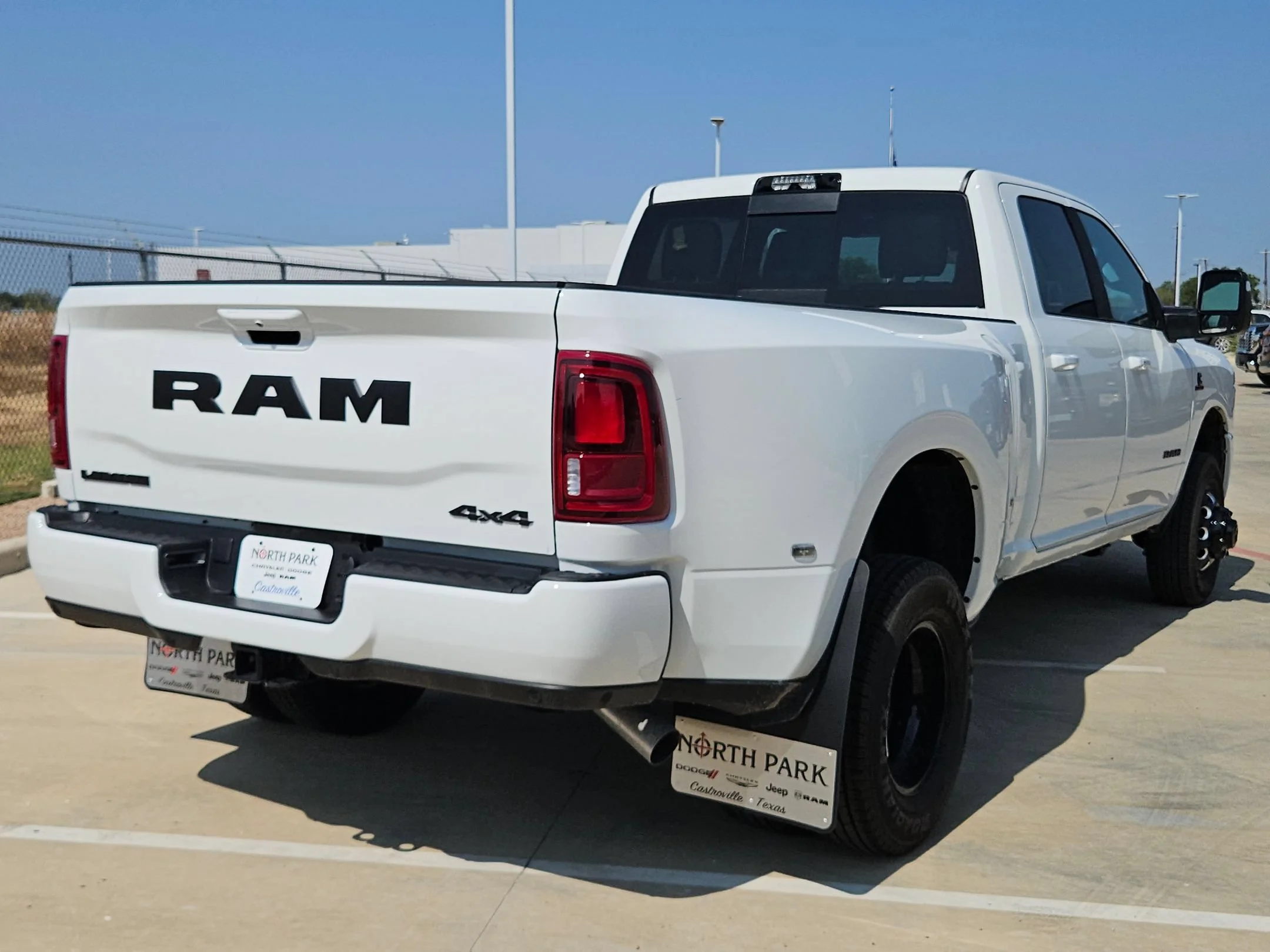 New 2026 Bright White Clear-Coat Exterior Paint RAM Laramie image 3