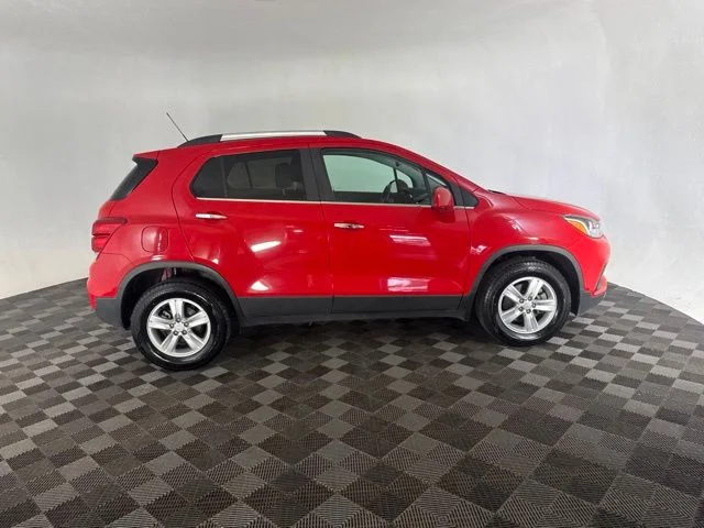 Used 2018 Red Chevrolet LT image 4